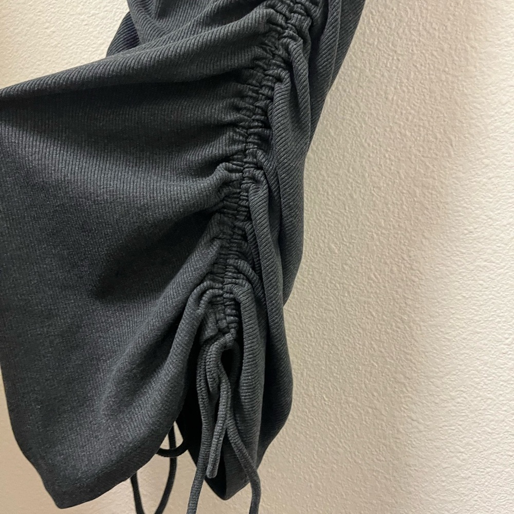Ruched Ribbed Dress in GRAY - Picture 6 of 7